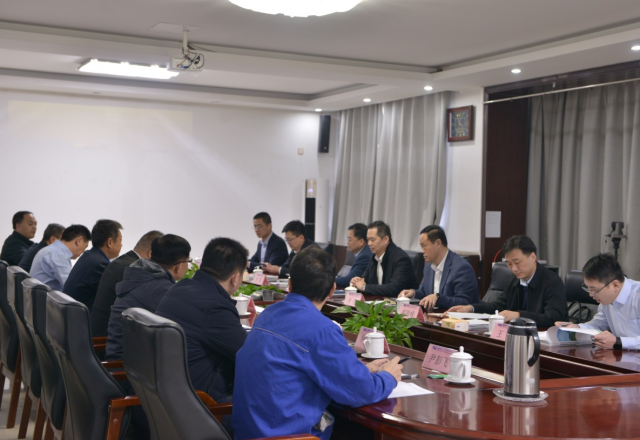 集团公司领导乐江华到2UPBATE网页版公司调研指导工作