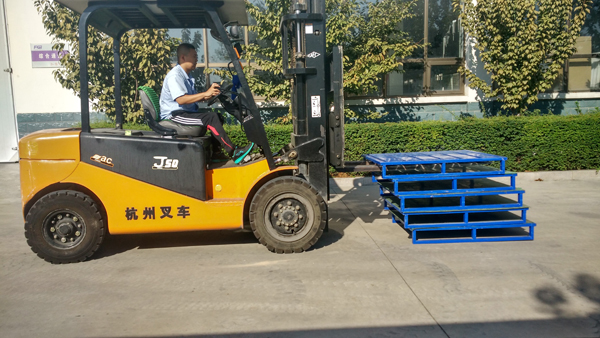 2UPBATE网页版公司举行建厂46周年纪念活动系列报道